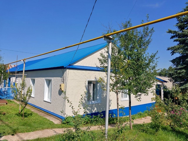 Продается квартира в двухквартирном доме в центре сел?...