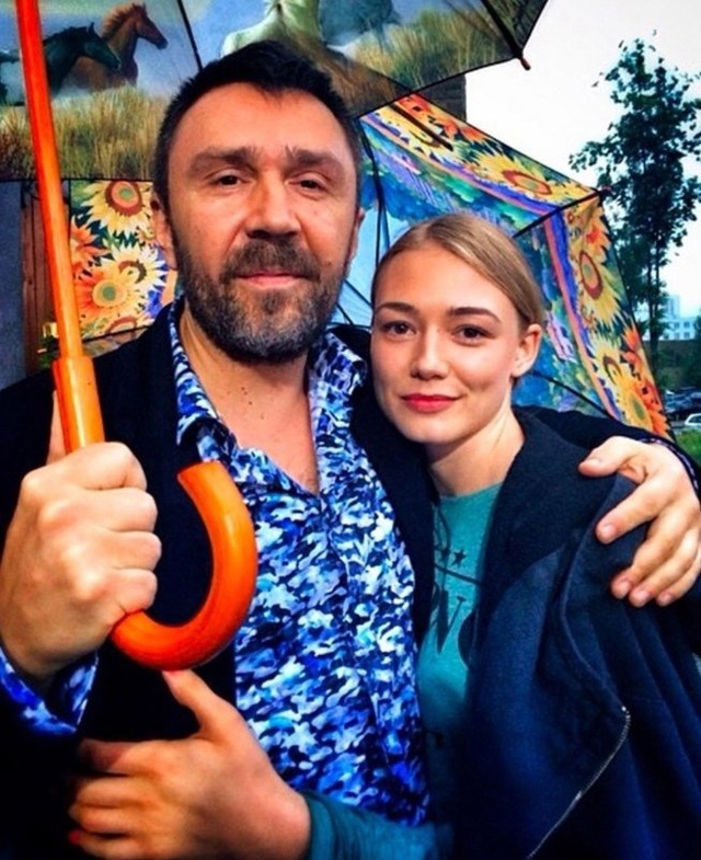 Оксана выглядела старше, и это могло ввести Шнурова в з...