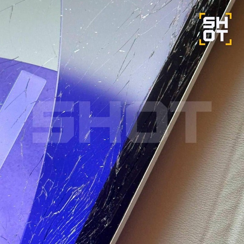 iPad взорвался прямо в квартире у москвича после сильного перегрева.
По словам владельца, перед эт