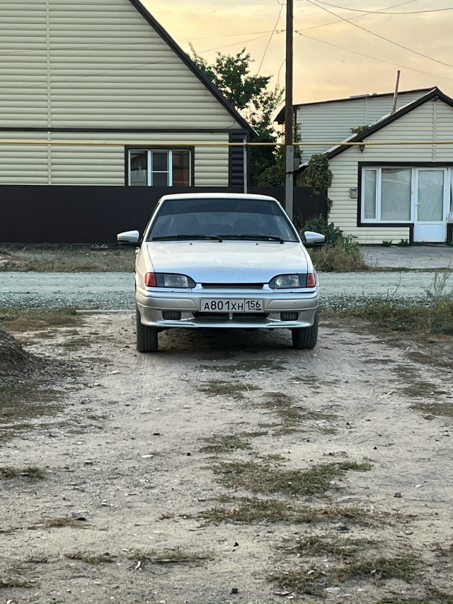 Ваз 2115
2010г
190к хороший торг
Летние колеса r14(сезон отк?...