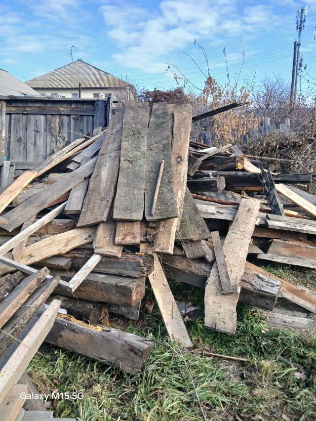 Отдадим на дрова, самовывоз.
Номер для связи 89195971609