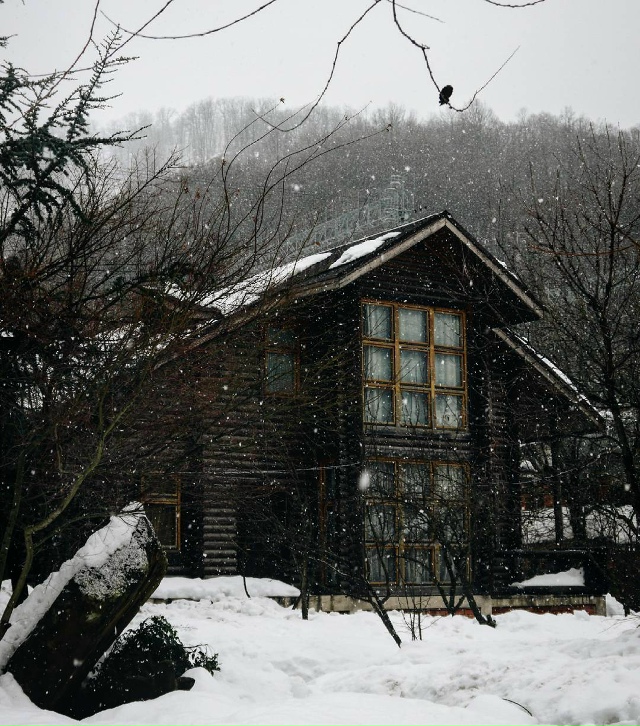 — Верь, — сказала она. — Все пройдет. Даже если очень п?...