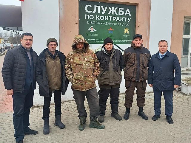 Наши земляки — Александр, Николай и Дмитрий — приняли ...