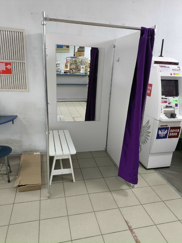 Кто поможет собрать стеллажи и примерочные ?
Пишите в ?...