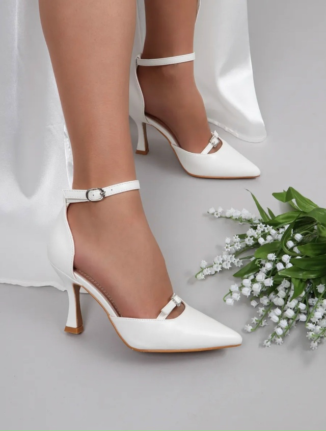 Девочки, привет всем. 👰🏻‍♀️
Помогите мне, пожалуйс?...