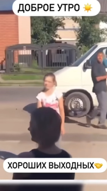 Успеть за пару секунд, пока не наберется стакан воды