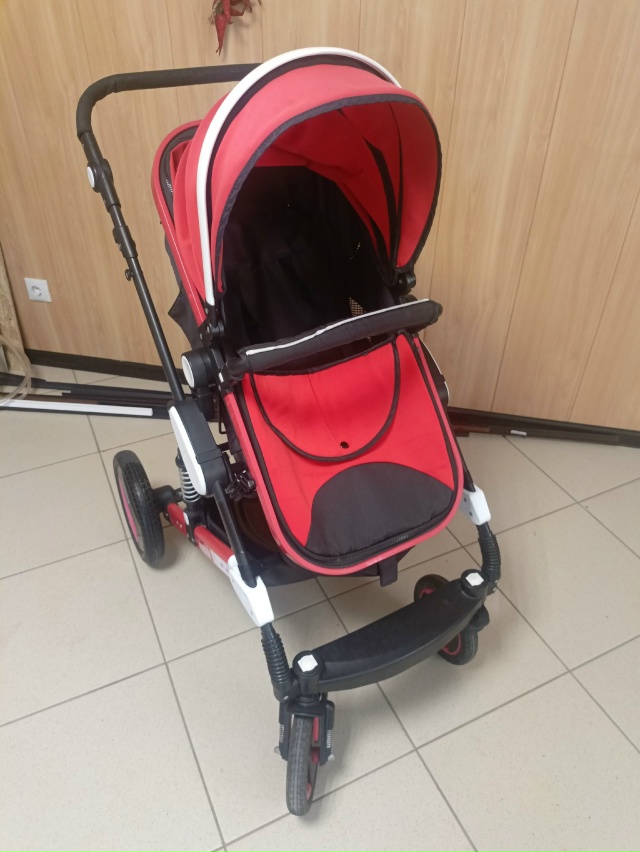 Продаётся детская коляска, с 0 до 3 лет, очень удобная, т?...