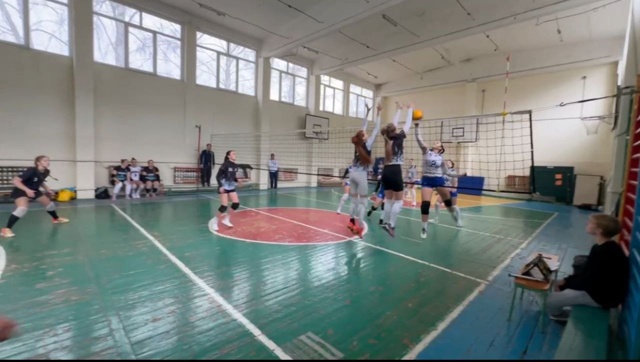 Вольчанки прошли в полуфинал турнира по волейболу!🔥
8...