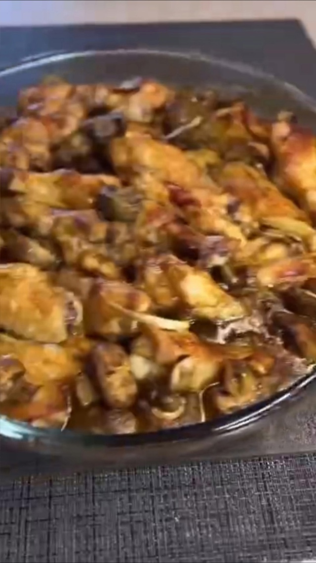 Очень нежные крылышки с грибами в духовке - лучшее соче...