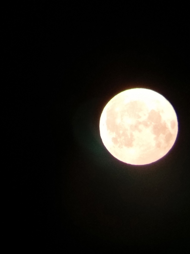 Вот такая красивая Луна выглянула над Месягутово