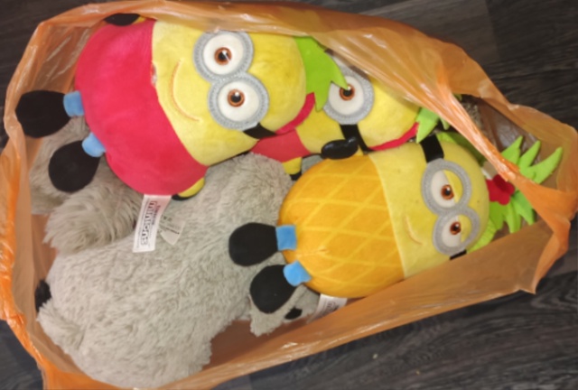 Отдам пакет игрушек за 2 киндера для девочек. Обращатьс...