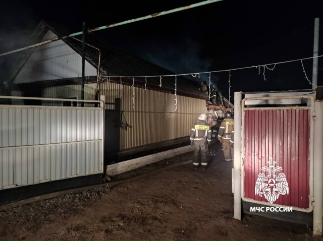 🔥 В Новоорске произошел страшный пожар в жилом доме —...