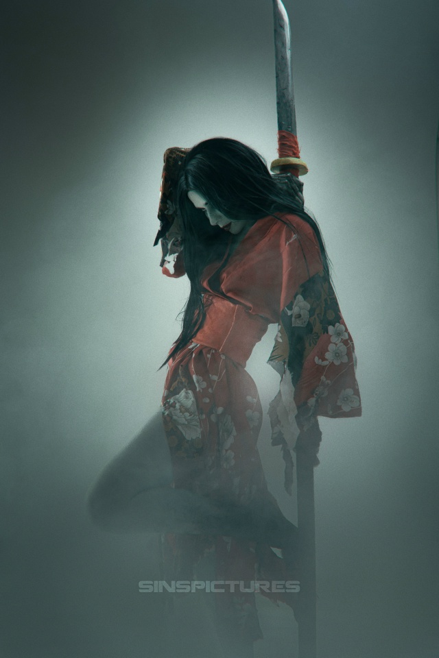 Игра - Killer Instinct
Персонаж- Hisako
Косплеер- Lady Murena cosplay
Фото?...