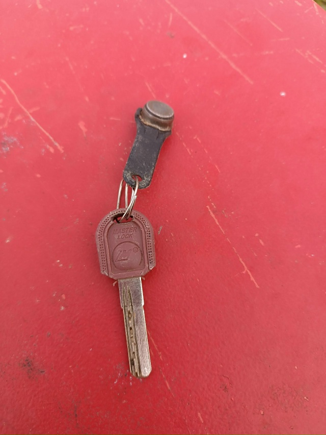 Найдены ключ на пристани, лежит на барной стойке кафе