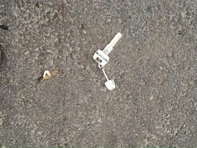 Чьи ключи около п.1 энергетиков 25. Писать в личку