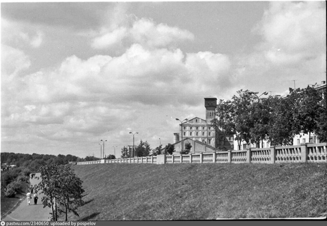 Ретро Ярославль ⏳
Которосльная набережная. 1990 г.