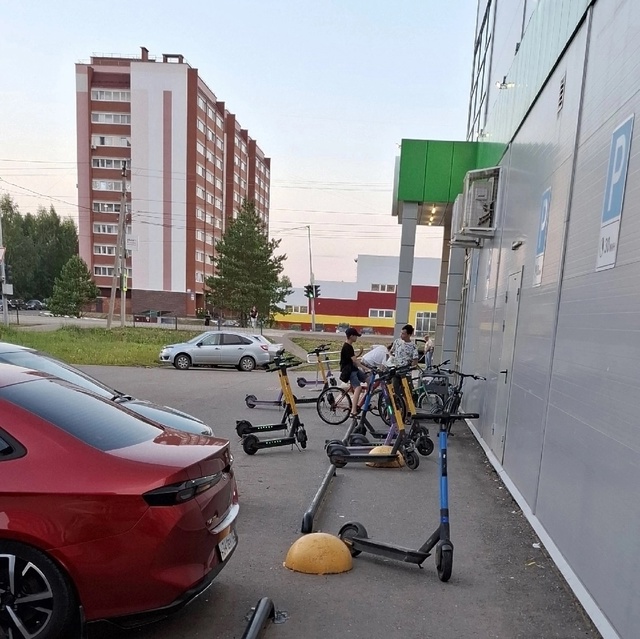 Кто берет в аренду самокат, что с вами? 😕