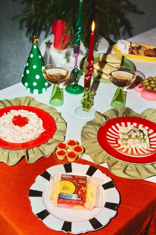 Девочки, чувствуете эту атмосферу? Свечи, красиво накрытый стол, эстетичная сервировка и знакомые с