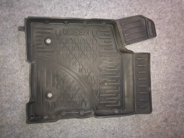 продам ковры Vesta за 500₽
водительское немного протерто ...