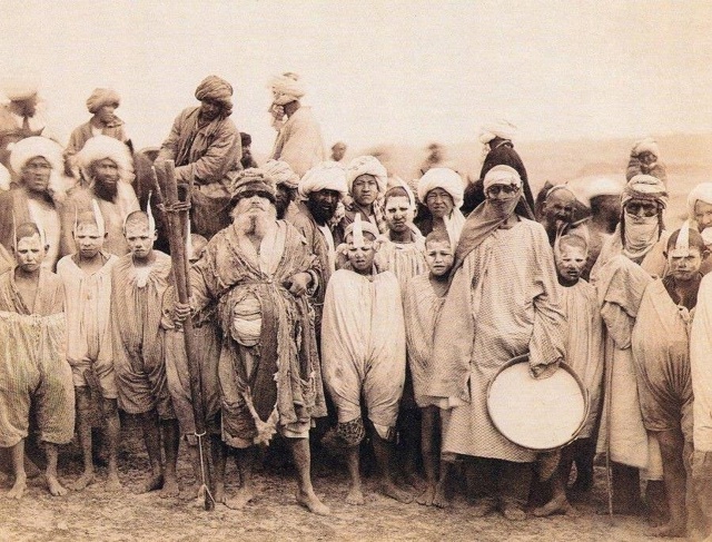 Труппа бродячего циркa. Caмарканд, 1880-e