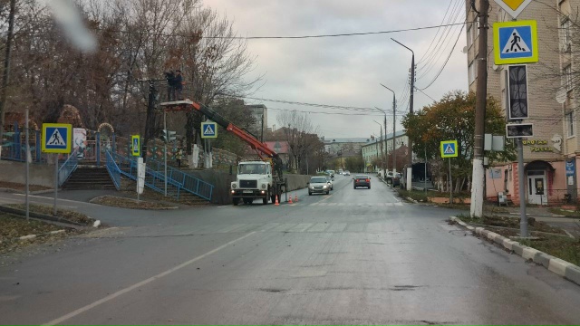 Устанавливают новые светофоры 🚦