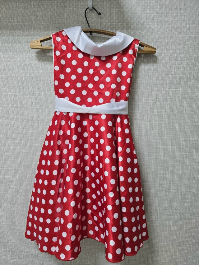 Отдам вещи на девочку 6-8 лет.
Кроме этих еще вещи собран...