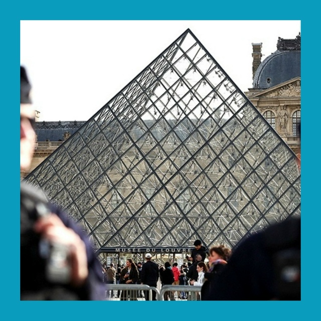 Ограбление века закончилось на стадионе — грабителей ...