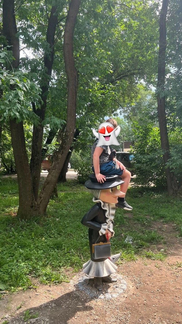 Добрый день! До какой поры дети будут лазить по фигурка...