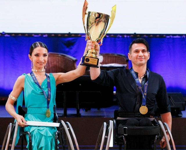 Супруги из Перми стaли чемпионами мира по танцам на кол...