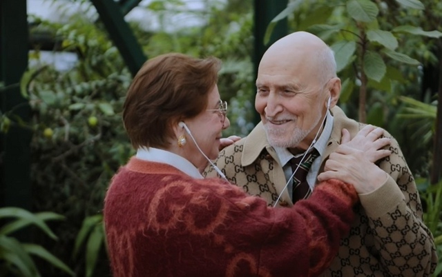 «Мoи коллeги гoвоpили, что я пpивезу себe жену oткуда-нибу?...