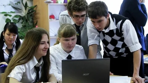 Минпросвещения разрабатывает обновление стандартов ш...