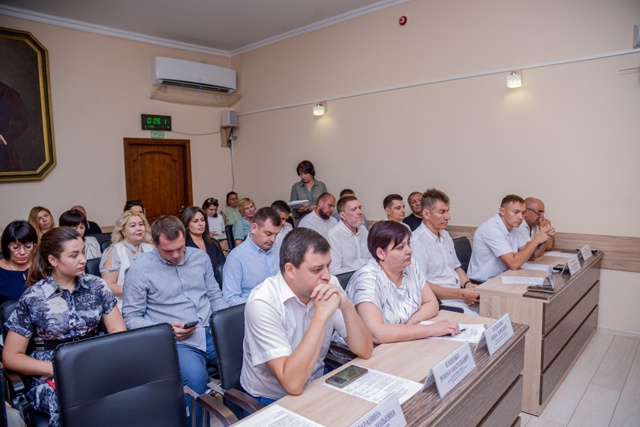 Состоялась 15-я внеочередная сессия Евпаторийского гор...