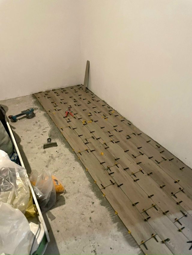 Выполняю работы по укладке плитки и керамогранита.
Вые...