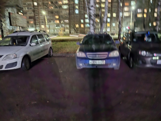 Паркуюсь как м********ак, задолбал,парковка только для теб...