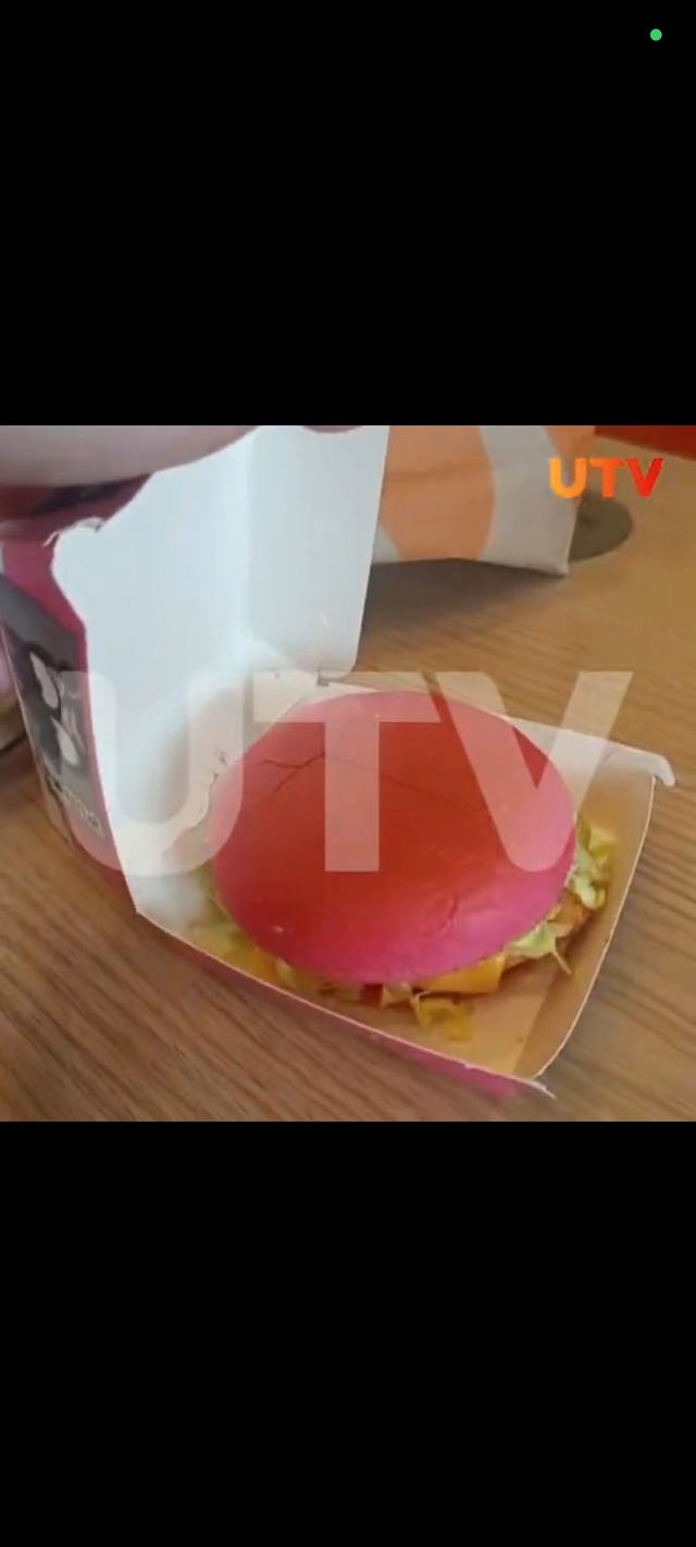 🍔 Розовые бургеры и мороженое с тремя вкусами появили...