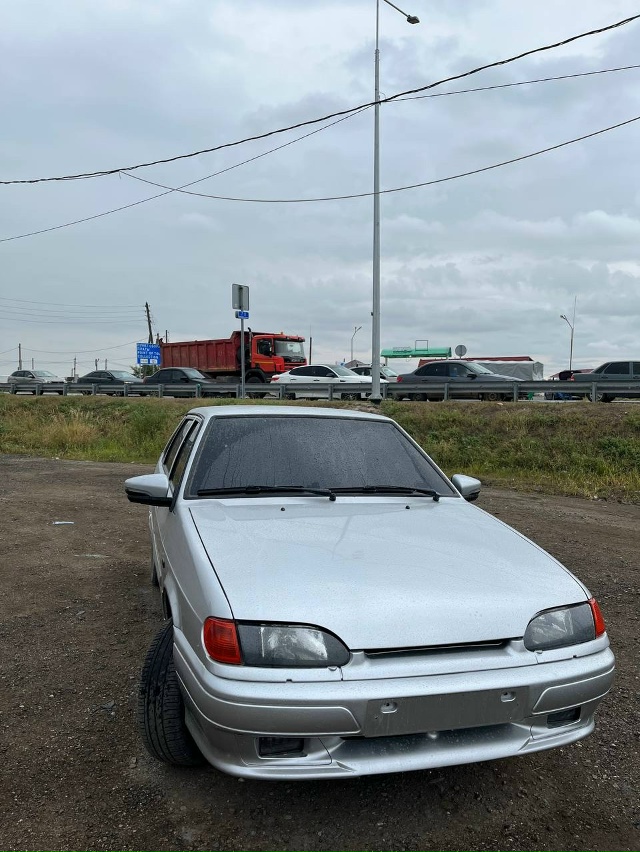 Ваз 2115
2010г
190к хороший торг
Летние колеса r14(сезон отк?...