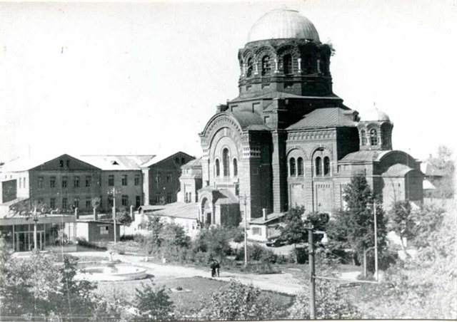 Тула
1) Улица Фридриха Энгельса
1960-1970 г
2) Фабрика-кухня...