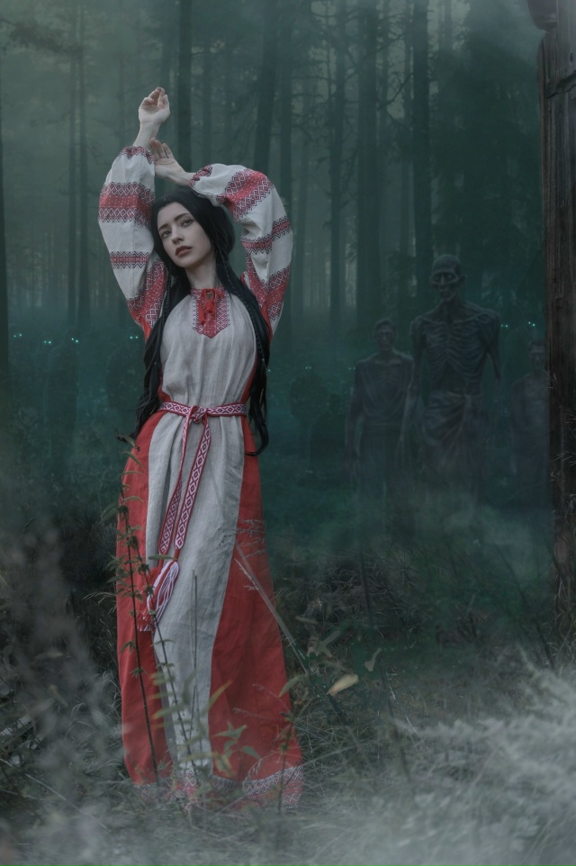 🌫 Шёпот прошлого и ветер перемен…
Этот косплей посвя?...