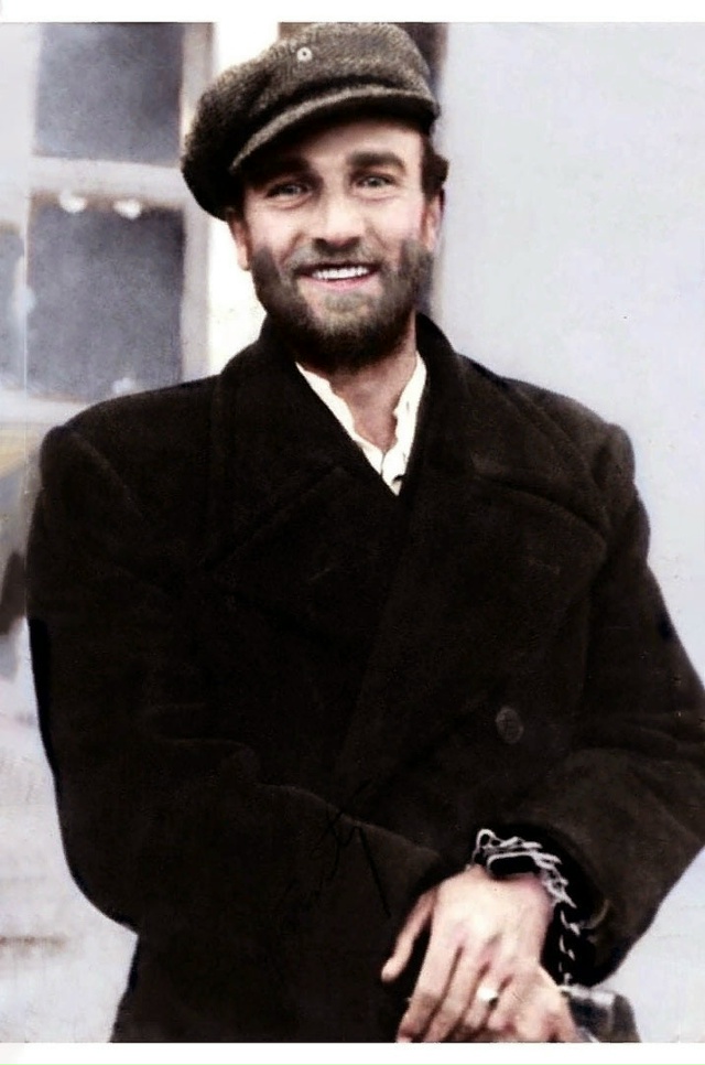 Улыбκa в лицο cмepти⁠⁠
1942 гοд. Этο Чeдοмиp «Любο» Чупич....