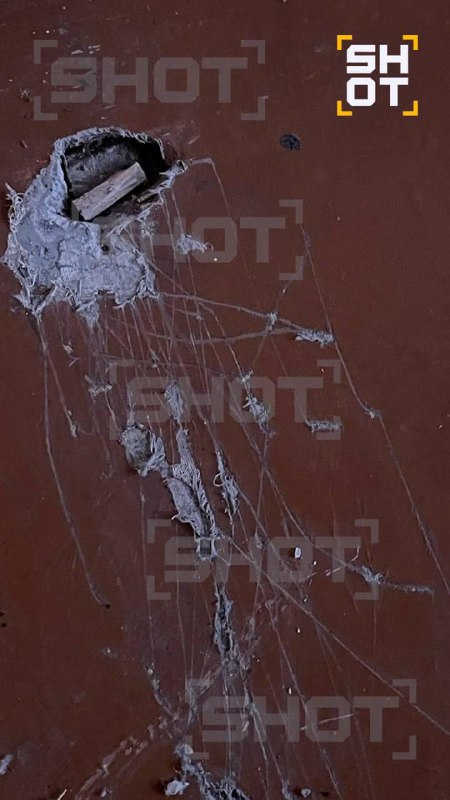 В Омске пенсионерка разгромила квартиру, которую продала и не смогла вернуть по «схеме Долиной».
Г