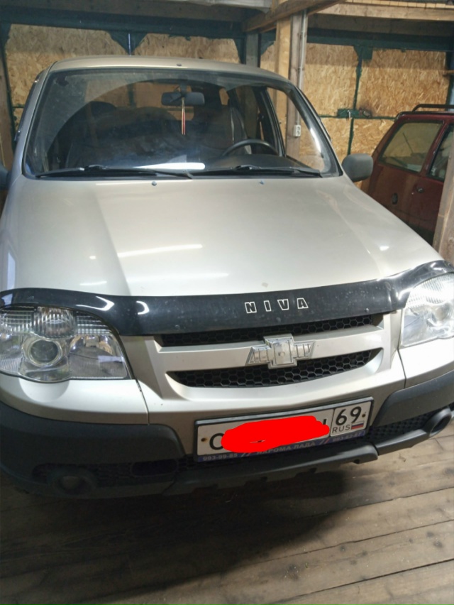 Продается Нива Шевроле 2010 года. Цена 650 тыс. Машина от с?...