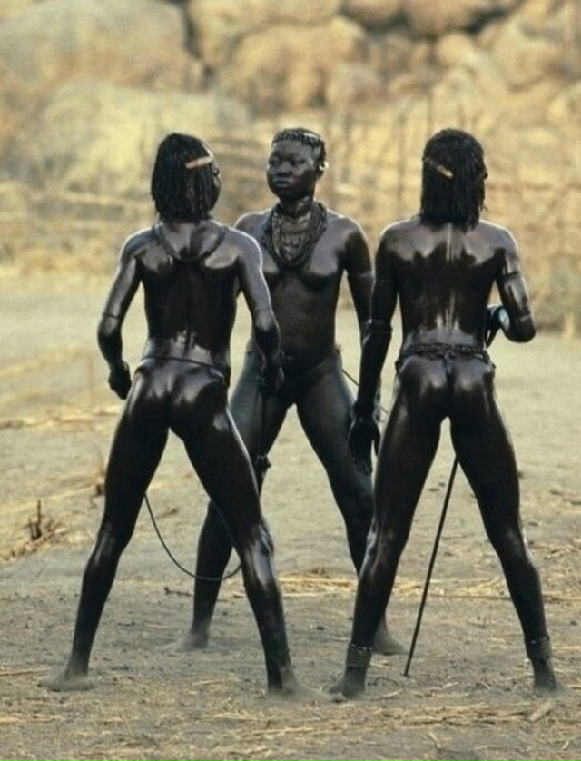 Женщины суданского племени Нуба в 70-х годах выглядели ?...