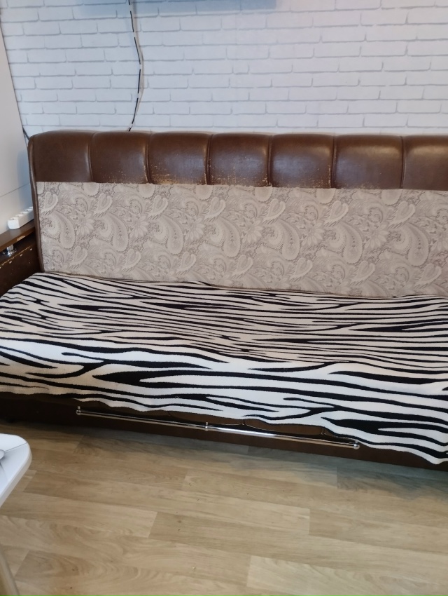 Добрый день. Отдаю диван, может нужен кому на дачу. Все ?...