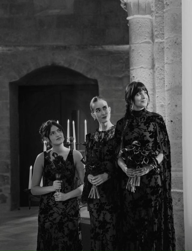 Свадебный образ Стеллы Бандерас 🤍
Давайте рассмотри?...