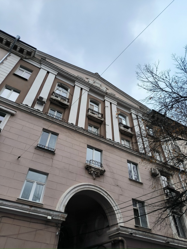 🤬Классика жанра ЖКХ в Воронеже.
Ремонтировать и прив?...