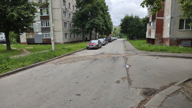 Добрый день. У меня вопрос к соответствующим службам: а...