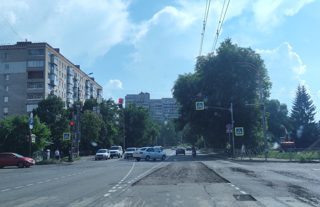 Внимание! Изменились знаки движения по полосам!
Раньше...