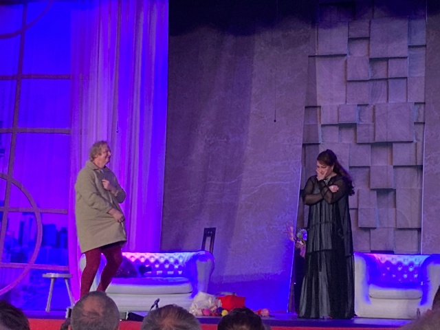 Всем рекомендую сходить на спектакль! Отличная постан?...