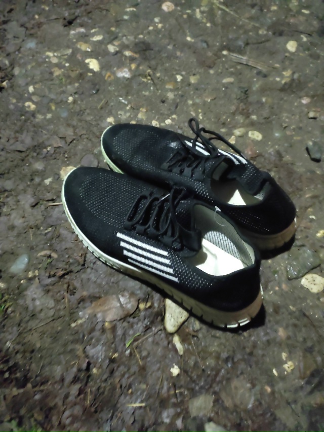 Чья пропажа? Лежат на лавке около 2 подъезда, дом Набере...