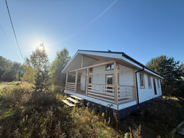 Село Баскаки
Каркасный дом 12х8 и мансардой 8х2.5 метра.